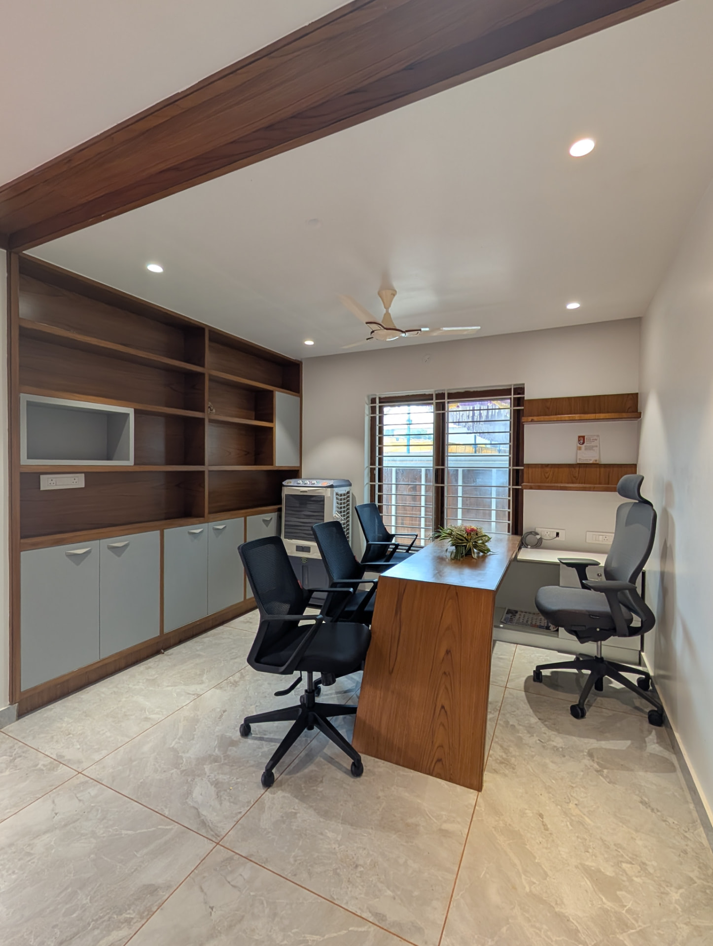 Mr. Vijay Prakash's Residence — Home office & study